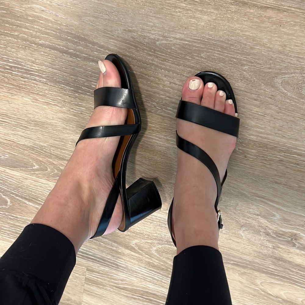 Naturalizer sandals. Super soft black leather